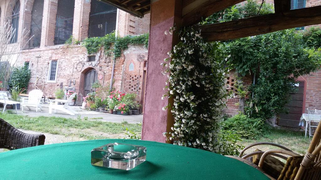 Agriturismo Olivazzi Quattordio Kültér fotó